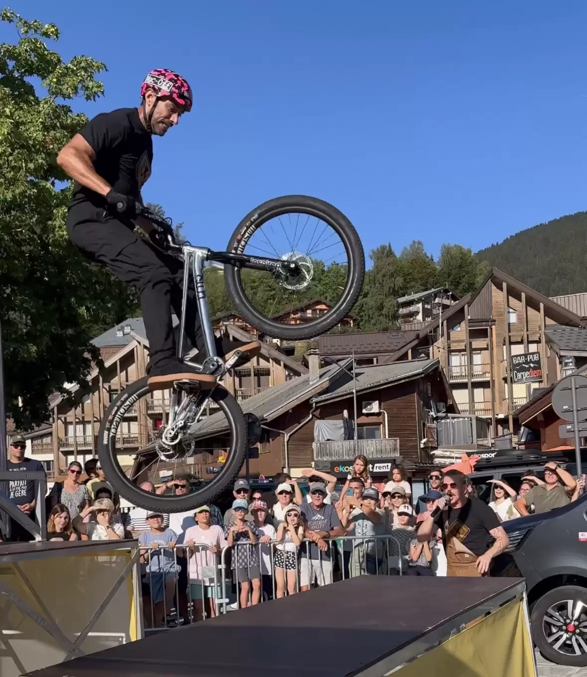 Spectacle VTT Starfire One aux Carroz Spectacle VTT Starfire One aux Carroz